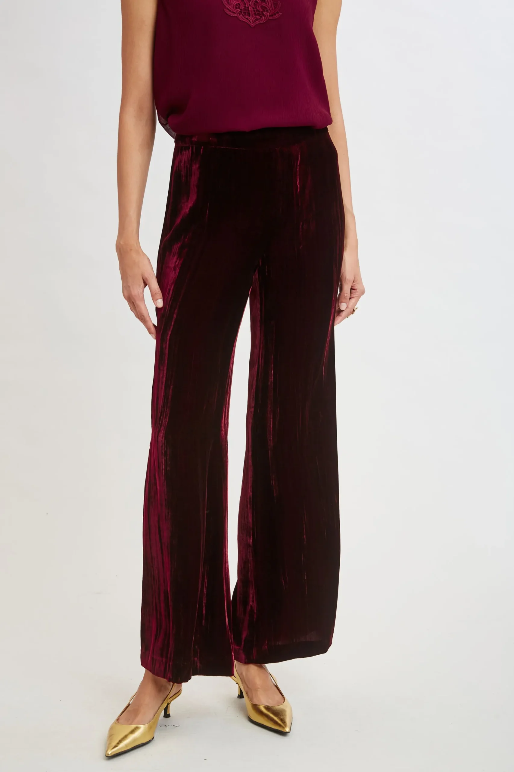 Elie Tahari Bottoms|Suiting-Plisse Velvet Fluid Pant BURGUNDY