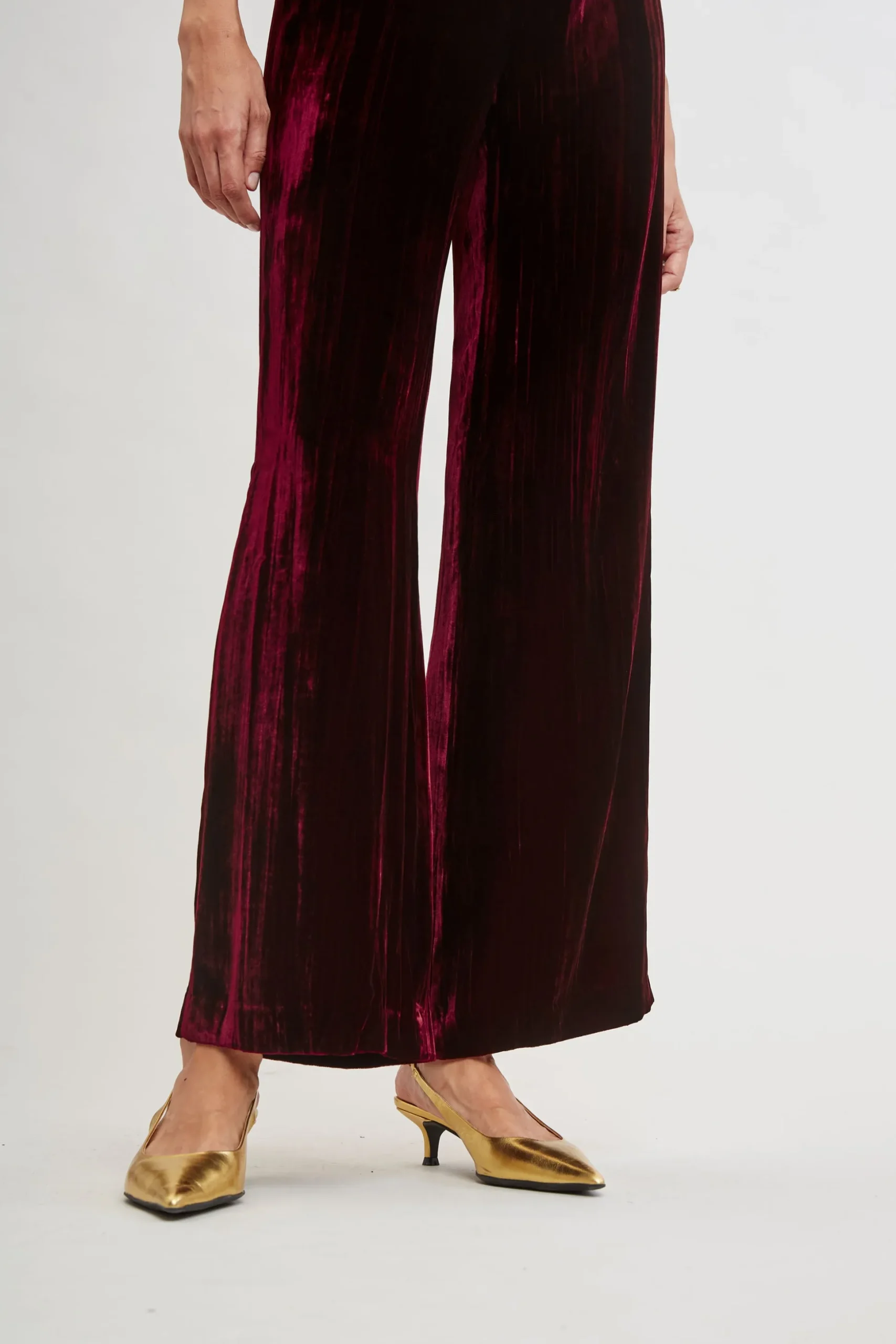 Elie Tahari Bottoms|Suiting-Plisse Velvet Fluid Pant BURGUNDY
